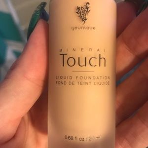 Younique liquid foundation
